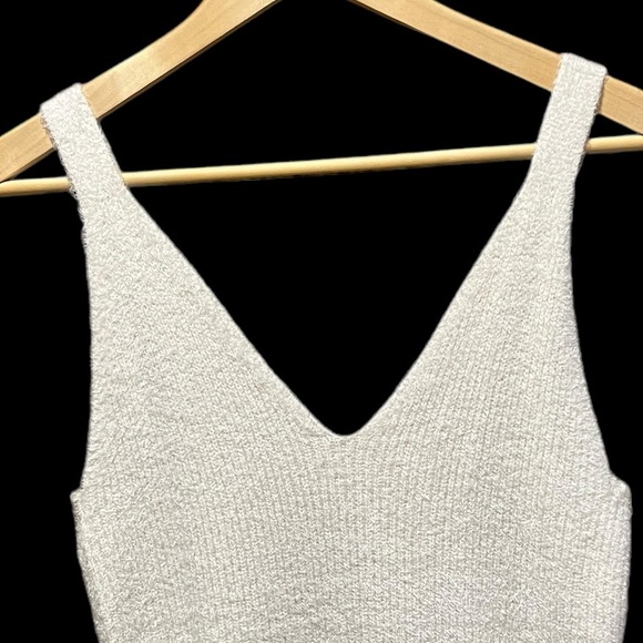 Joie NWT Cream Super Soft Ribbed Knit Tank Sweater Size Medium - Picture 2 of 12